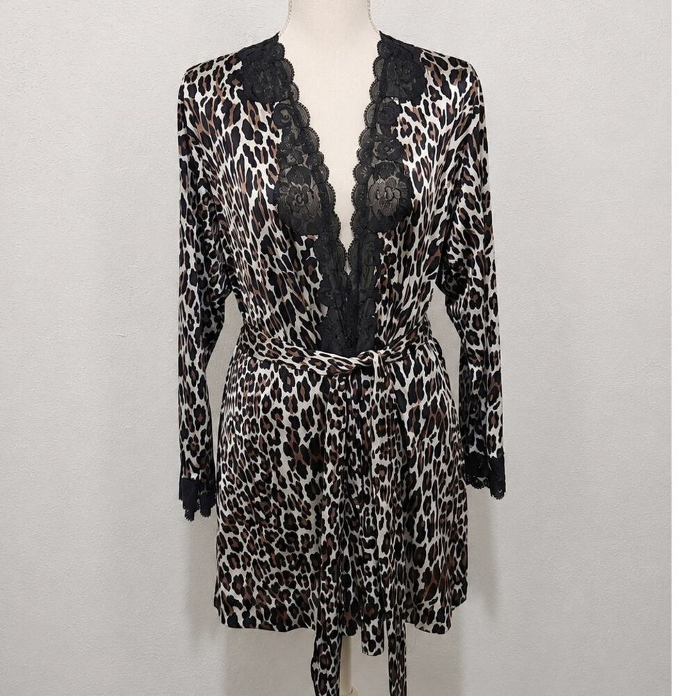 Vtg Vanity Fair Leopard Print Black Lace Robe Medium Lingerie Made USA Peignoir